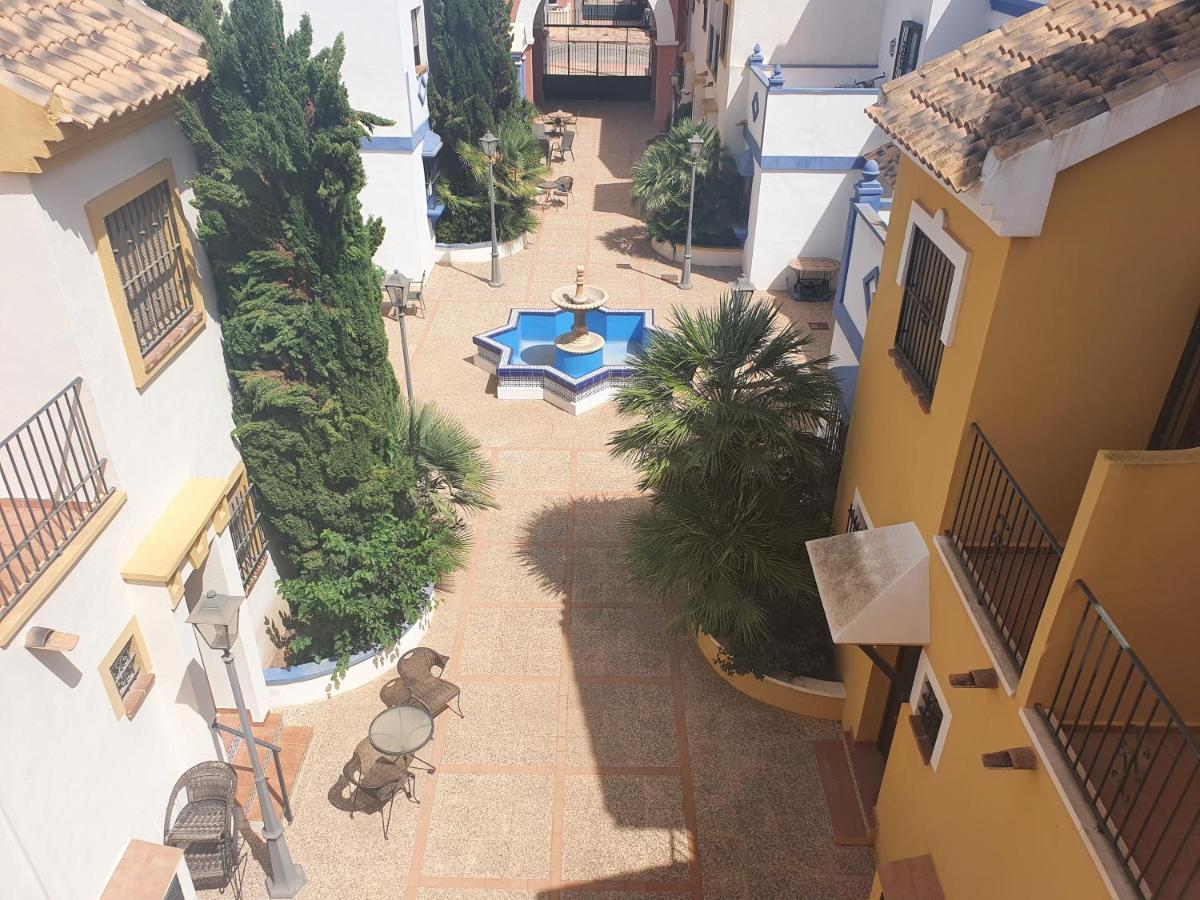 Calle Carlos Primero, Roda 外观 照片